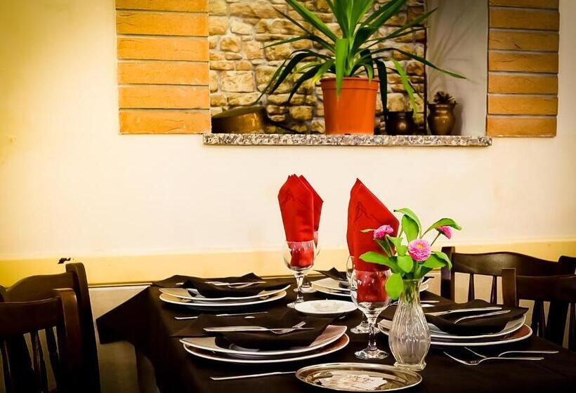 פנסיון Adriatic Room 50 M Dalla Stazione Ferroviaria Di Ciampino E Dalla Navetta Aeroportuale