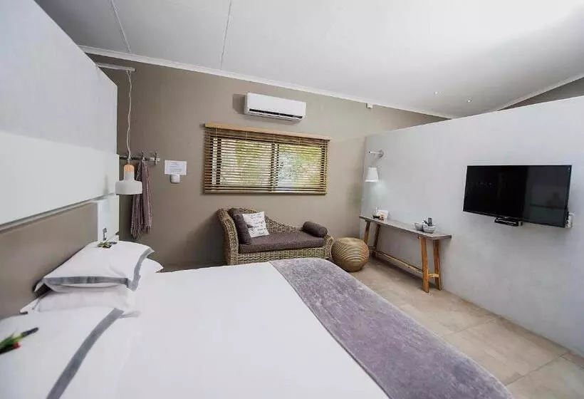 پانسیون Birds Babble Self Catering