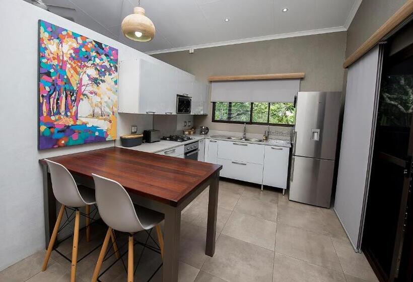 פנסיון Birds Babble Self Catering