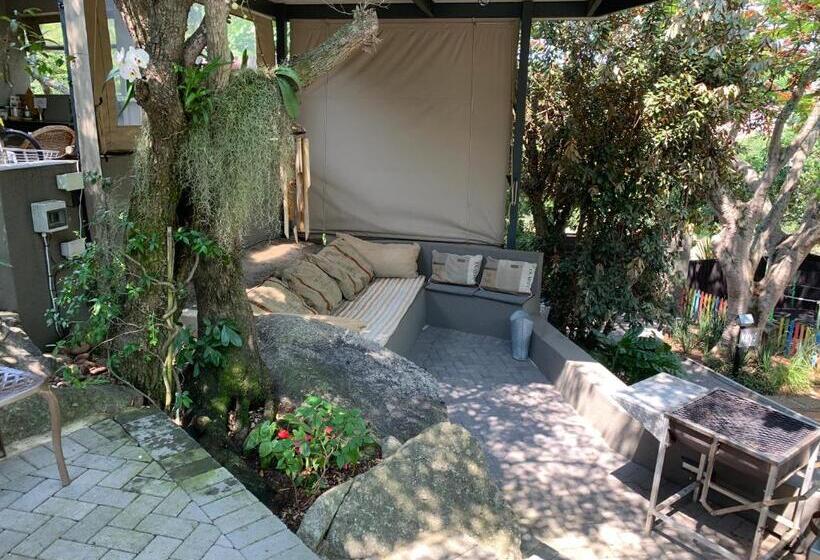 פנסיון Birds Babble Self Catering