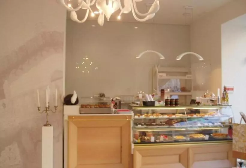 Majatalo Espaco Edla