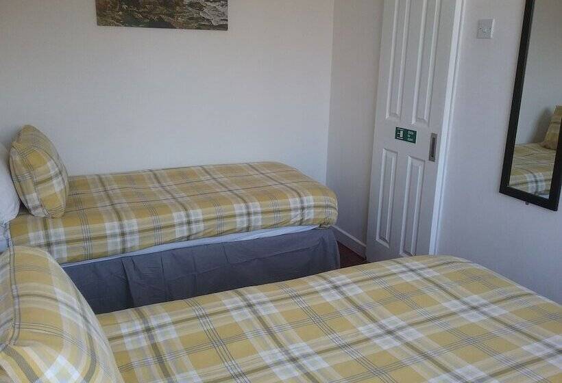 Pensionat Fairways Guest House