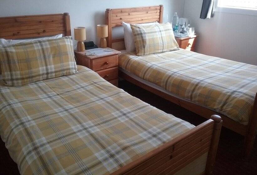 Pensionat Fairways Guest House