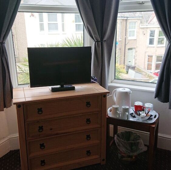 Pensionat Fairways Guest House