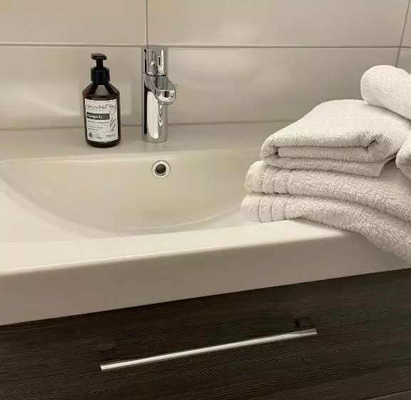 ペンション Gästehaus Brugger