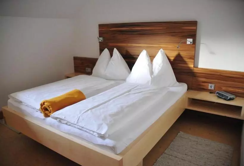 ペンション Gästehaus Brugger