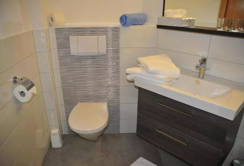 ペンション Gästehaus Brugger