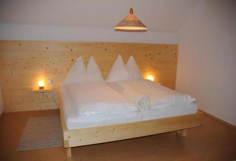 ペンション Gästehaus Brugger