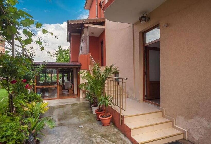 پانسیون Guest House Galema