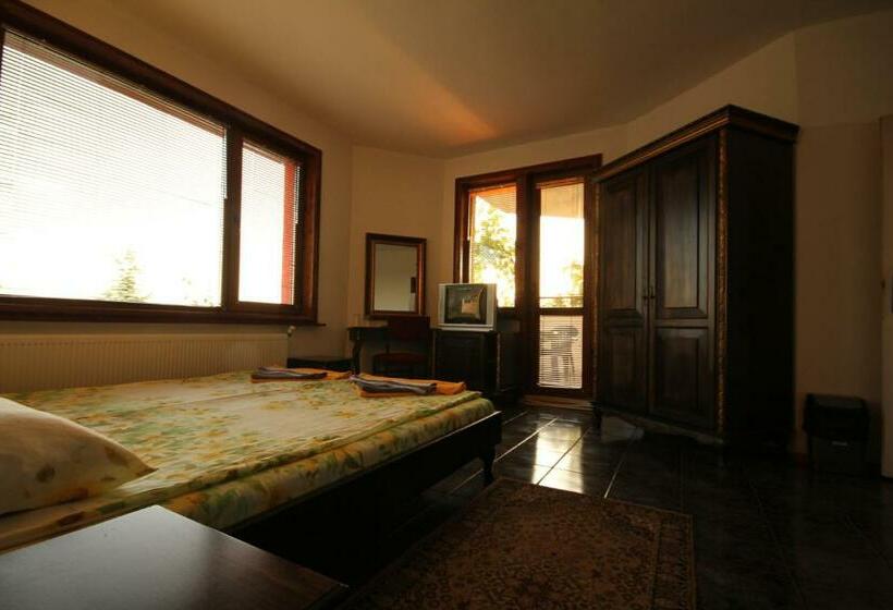 پانسیون Guest House Nash Dom