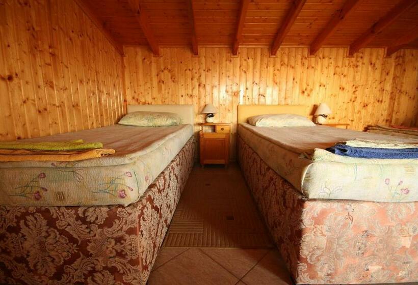 پانسیون Guest House Nash Dom