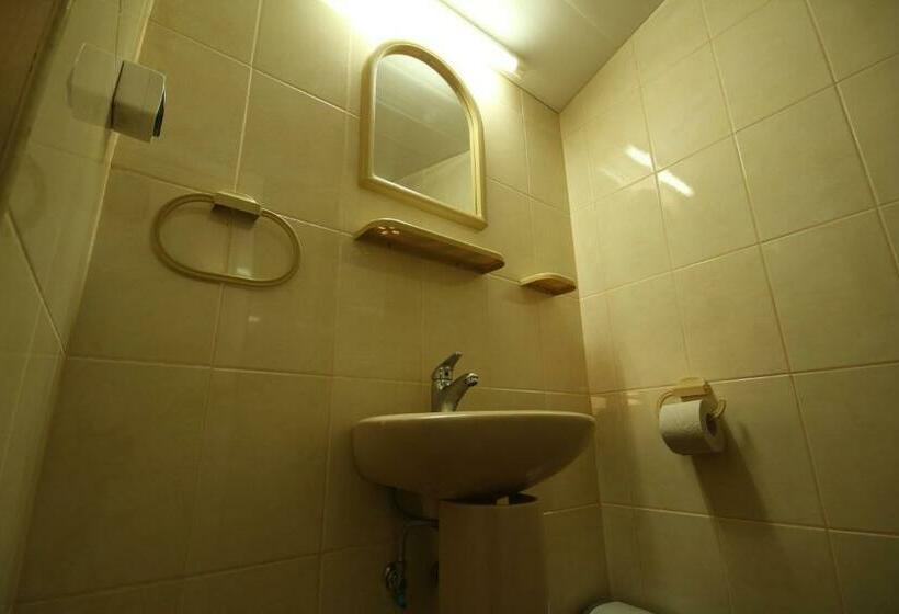 پانسیون Guest House Nash Dom