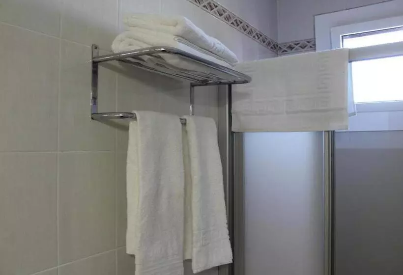 Majatalo Hostal Montserrat