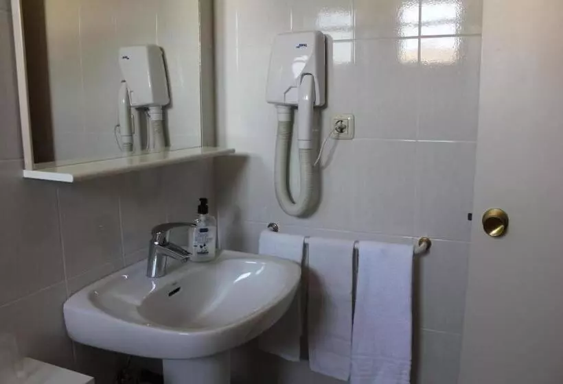 Majatalo Hostal Montserrat