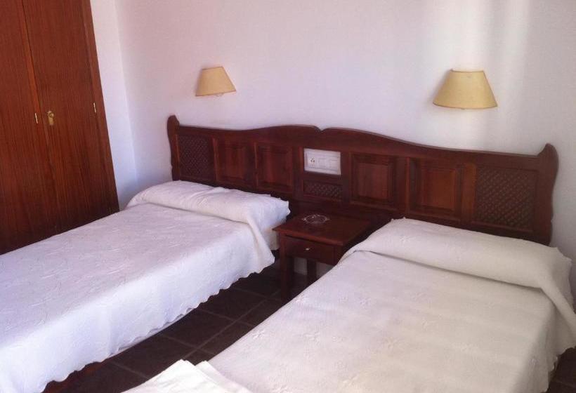 ペンション Hostal Rios