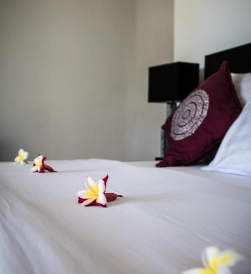 بنسيون Kelapa Lovina Beach Villa