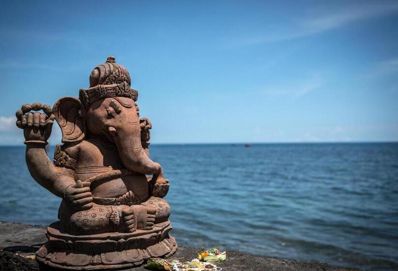 بنسيون Kelapa Lovina Beach Villa