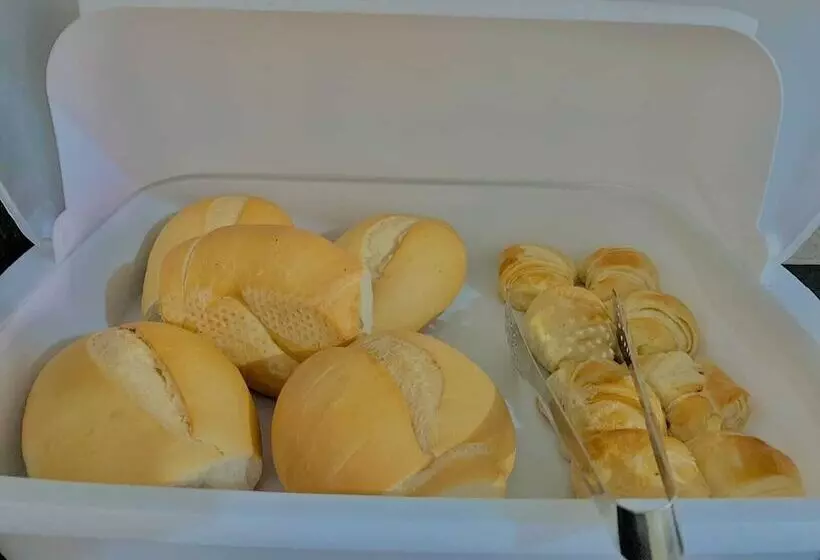 ペンション Pousada Marahub