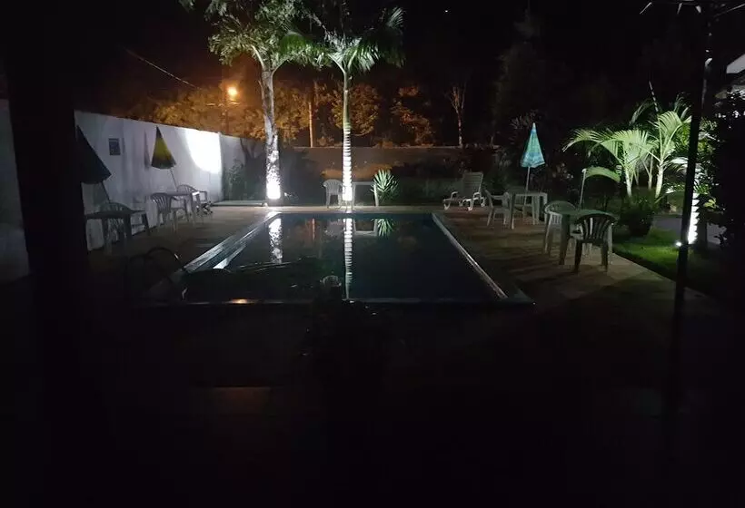 ペンション Pousada Naipi