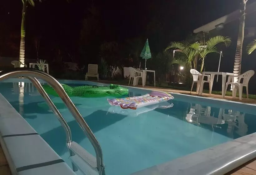 ペンション Pousada Naipi