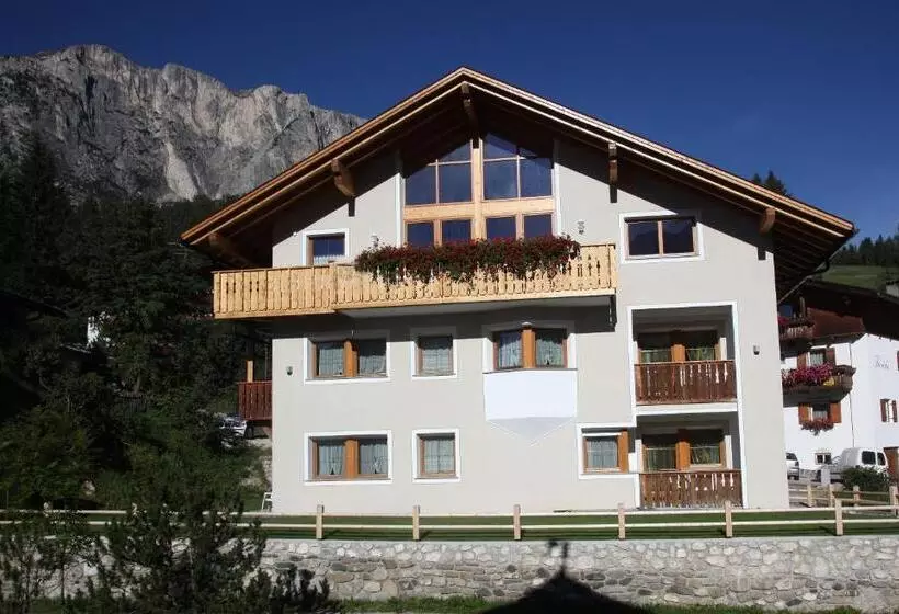 Ciasa Rudiferia Appartamenti In Alta Badia