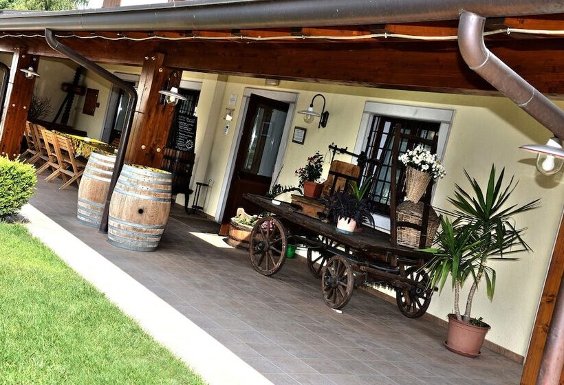 בית מלון כפרי Agriturismo La Rosta