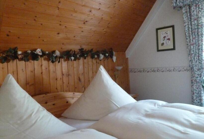 펜션 Alte Weinstuben Steinfelder Hof Garni