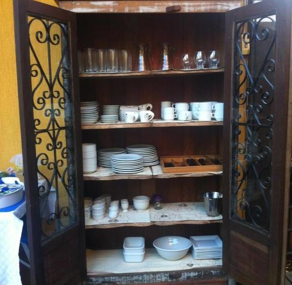 پانسیون Flamboyant Residence