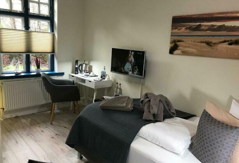 펜션 Friesenhof Nieblum   Hotel Garni