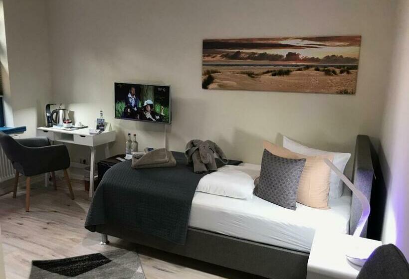 펜션 Friesenhof Nieblum   Hotel Garni