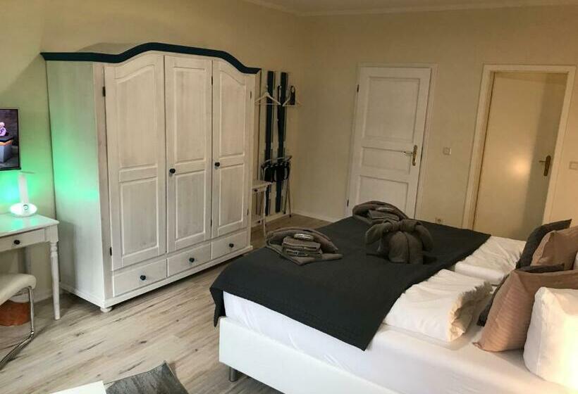 펜션 Friesenhof Nieblum   Hotel Garni