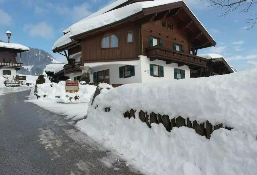 ペンション Gästehaus Rosi