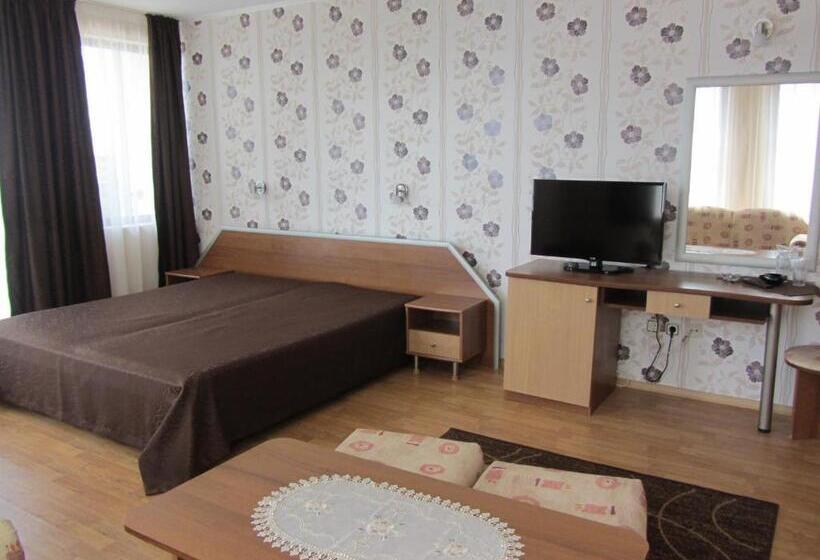 ペンション Guest House Ianis Paradise