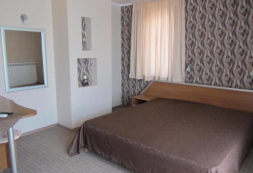 ペンション Guest House Ianis Paradise