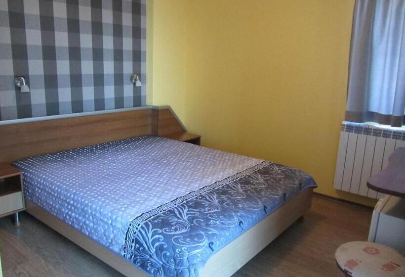 ペンション Guest House Ianis Paradise