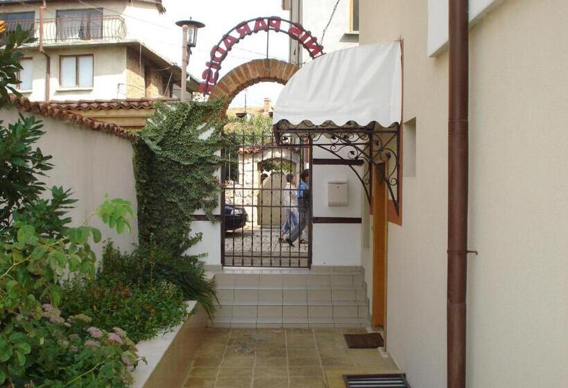 ペンション Guest House Ianis Paradise