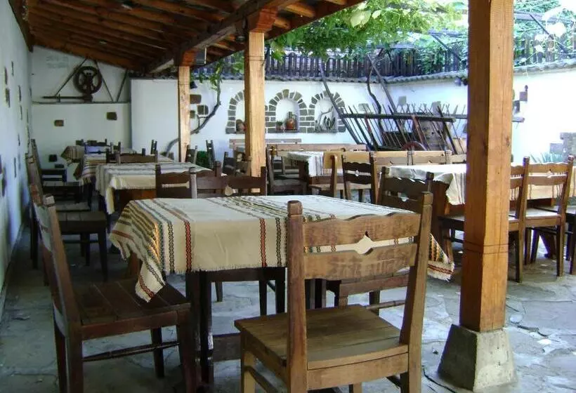 ペンション Guesthouse Koliovata Kashta