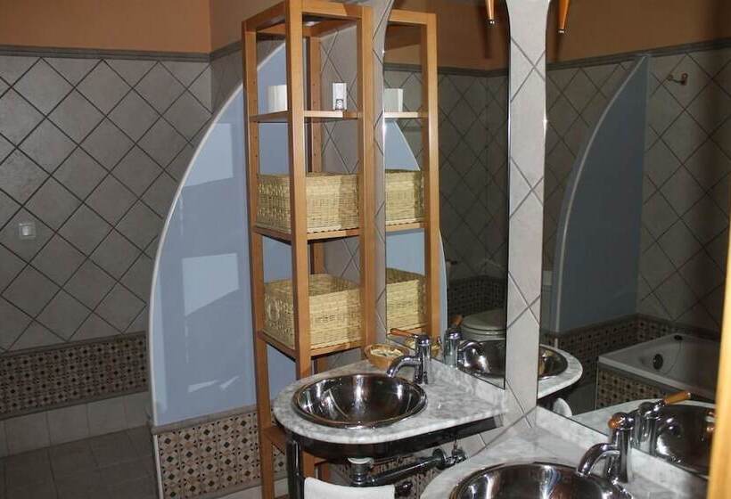 ペンション Hostal Sandino