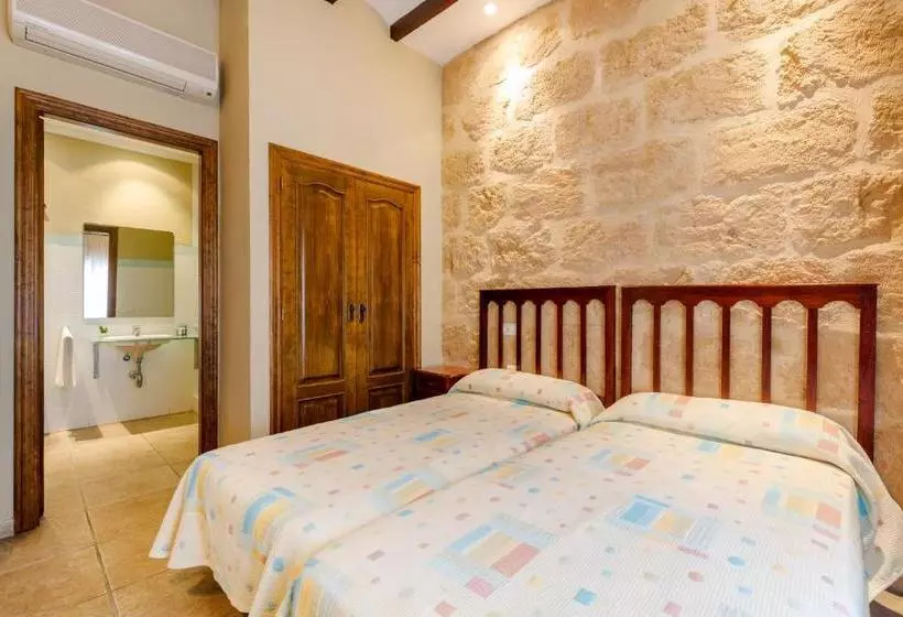 Majatalo Hostal Tres Molins