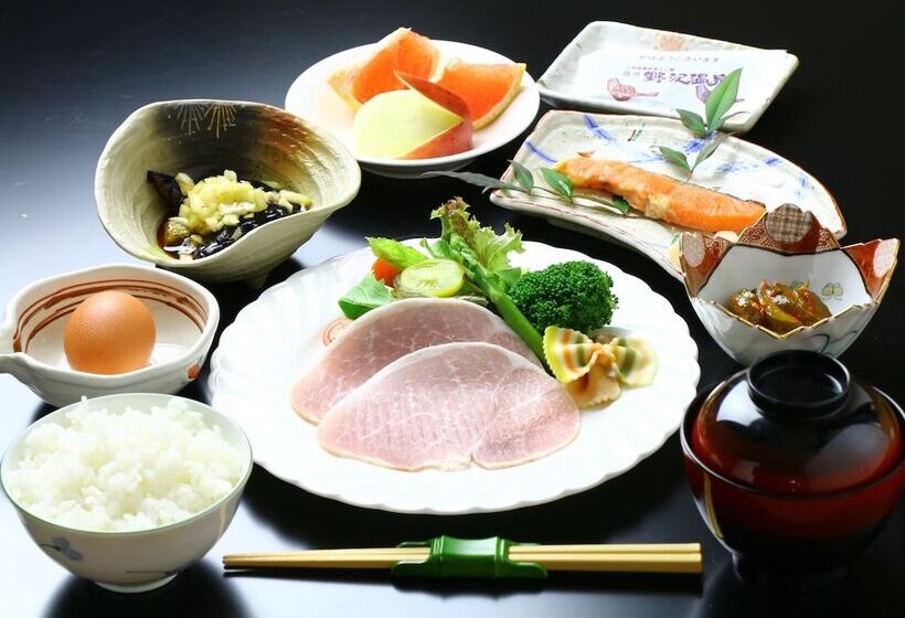 פנסיון Mominoki