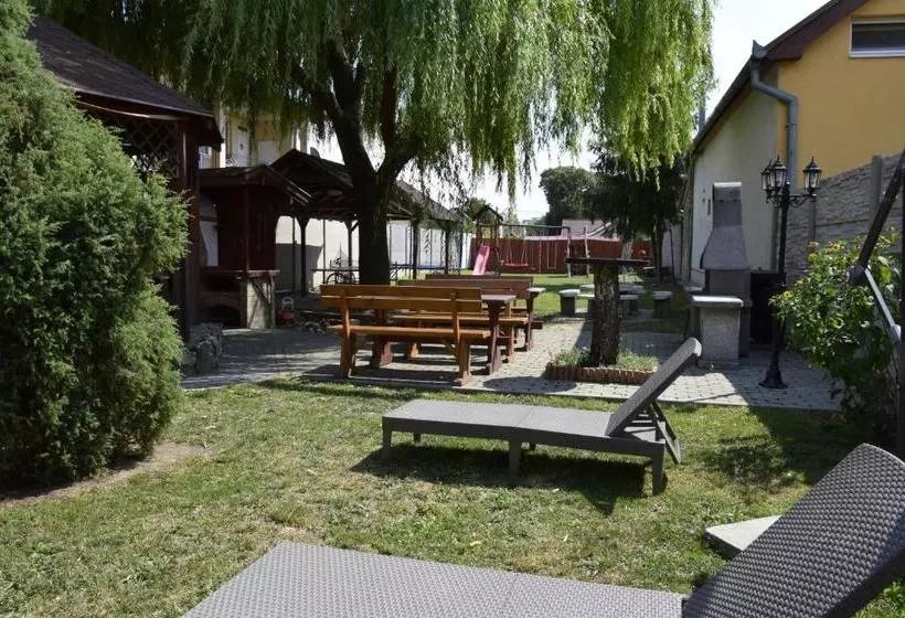 Majatalo Penzión Korzo