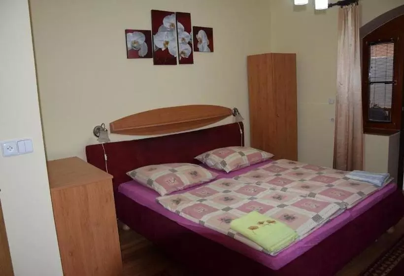 Majatalo Penzión Korzo