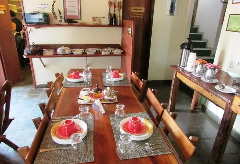 ペンション Pousada Tatu Feliz