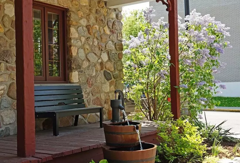 Majatalo Refuge Du Poète