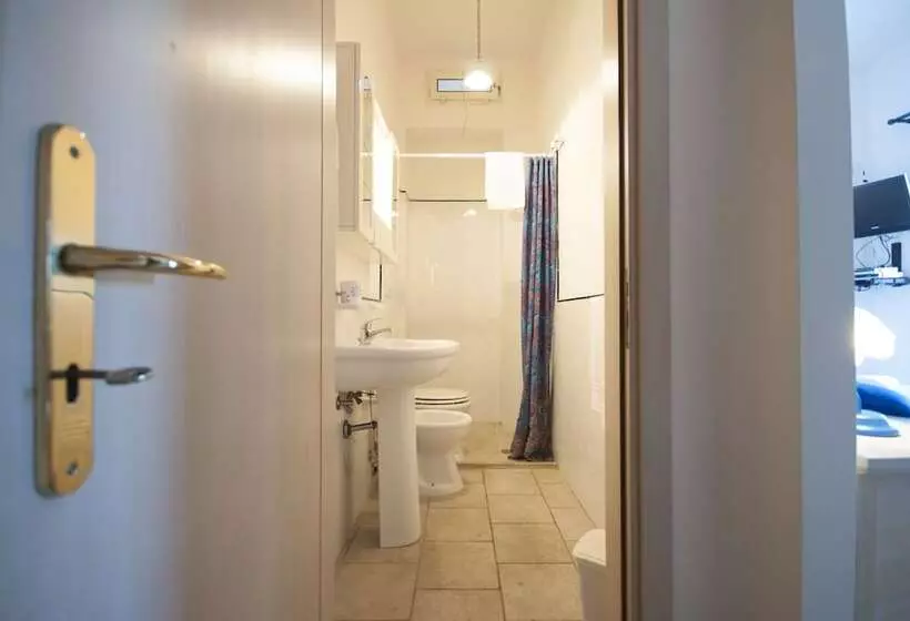 Villa Flora Studios & Apartments