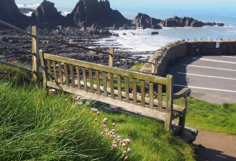 Retkeilymaja Hartland Quay