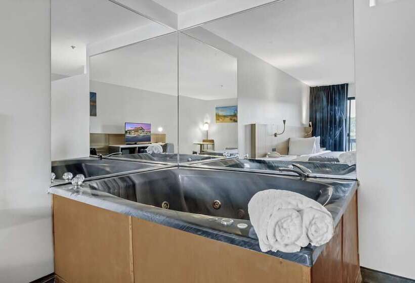 Общежитие Waterbird Lakeside Inn