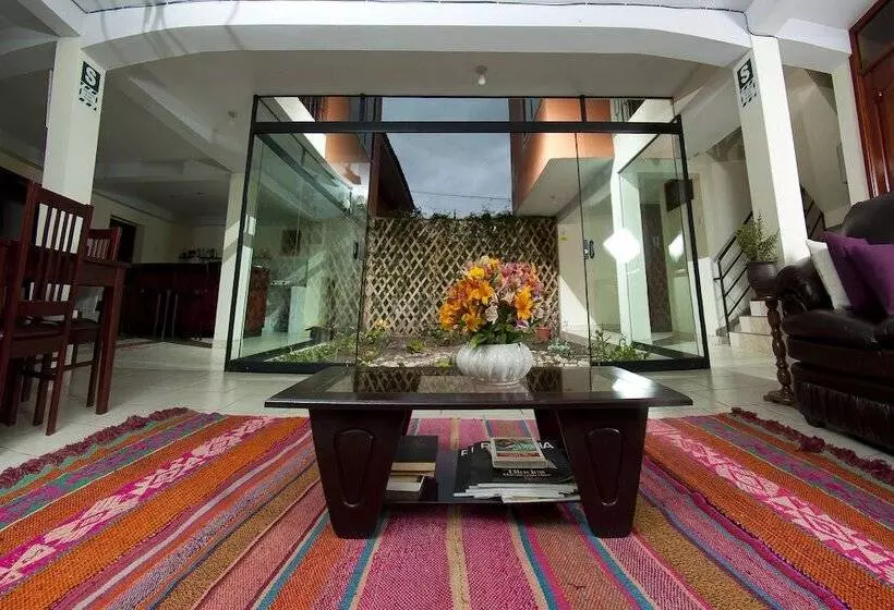 هاستل Yucay Plaza Inn