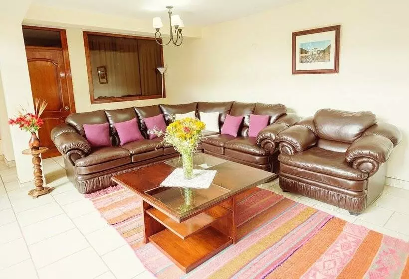 هاستل Yucay Plaza Inn