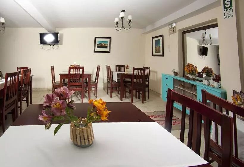 هاستل Yucay Plaza Inn